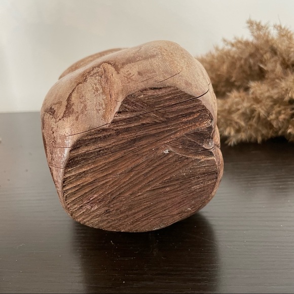 Wood Statue of a Man Crying - Picture 7 of 7